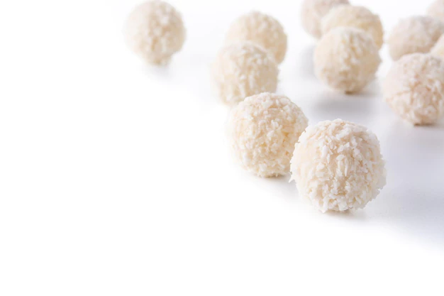 How to Make Delicious Coconut Date Balls: A Healthy Snack Option