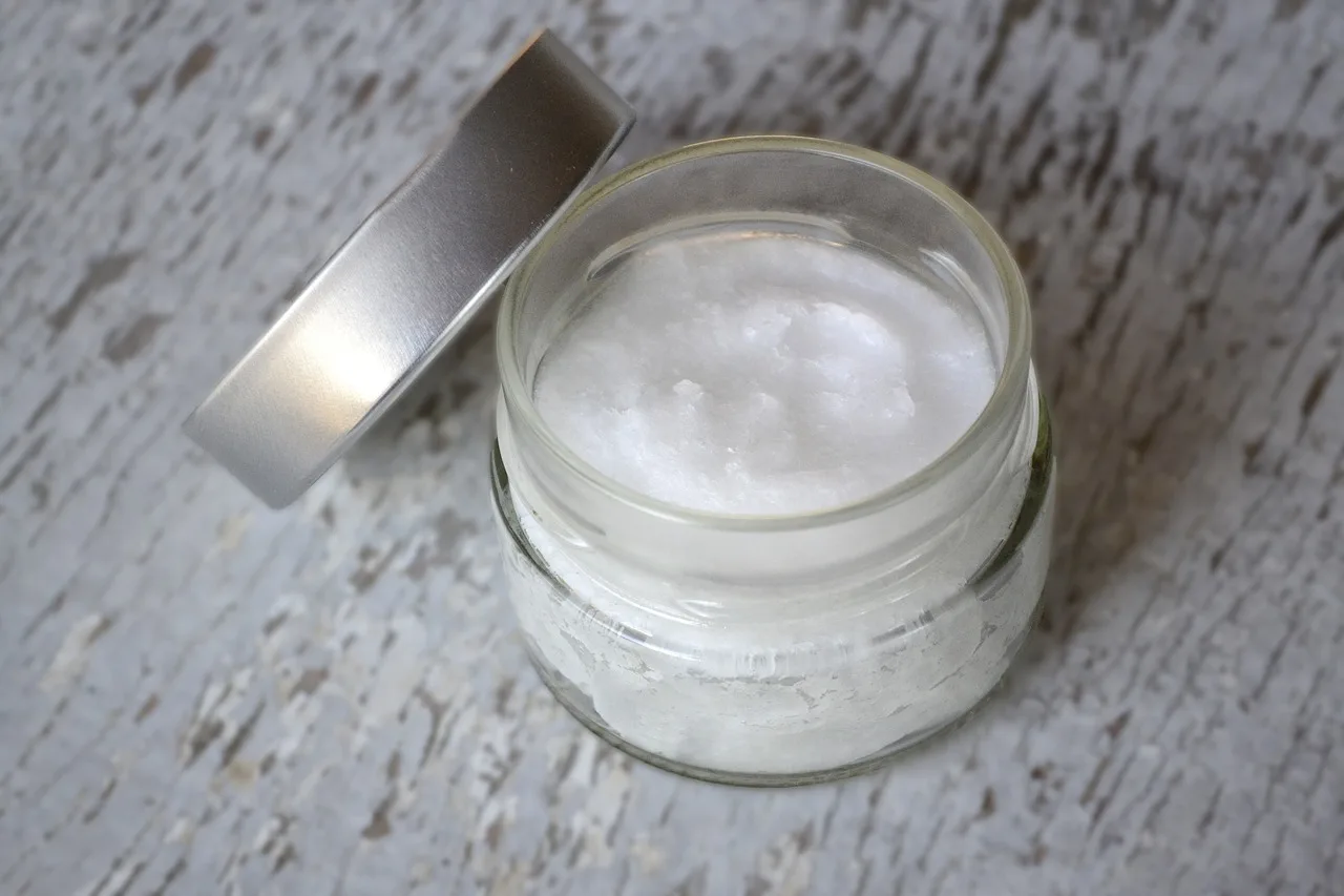 Exploring the Secrets of Cold Pressed Coconut Oil: A Natural Wonder for Your Beauty and Wellness Regimen