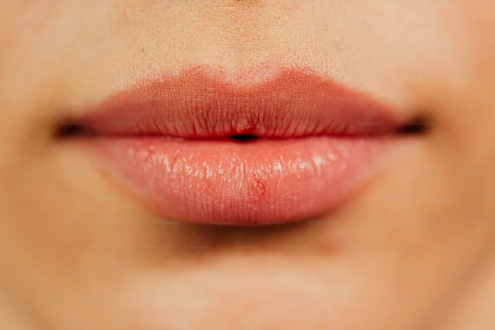 The Secret to Silky Smooth Lips: Harnessing the Power of Coconut Oil for Chapped Lips