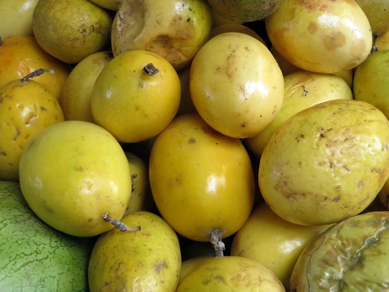 Passion Fruit Skin: The Surprising Secret Ingredient for Radiant and Youthful Skin